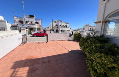 Herverkoop - Stadshuis - Orihuela - Entre Naranjos