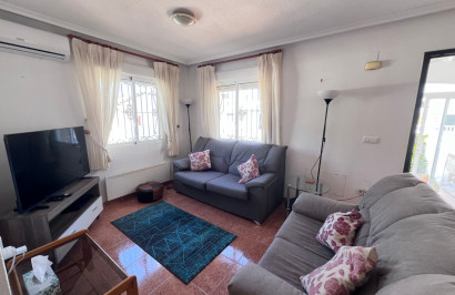 Herverkoop - Stadshuis - Orihuela - Entre Naranjos