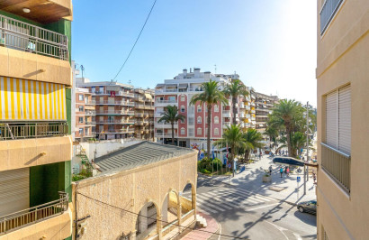 Resale - Apartment / Flat - Torrevieja - Playa del cura