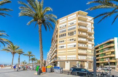 Resale - Apartment / Flat - Torrevieja - Playa del cura