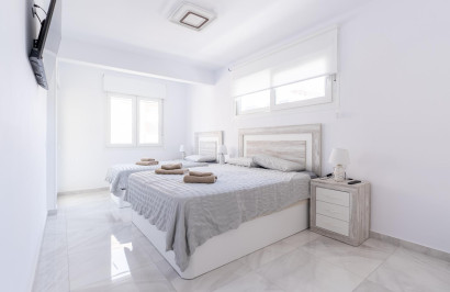 Resale - Town House - Torrevieja - Punta prima