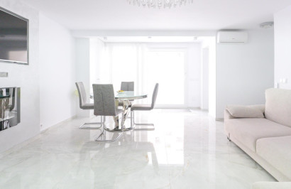 Resale - Town House - Torrevieja - Punta prima