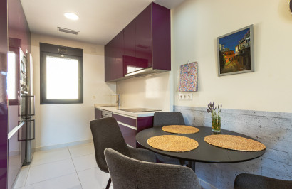 Resale - Apartment / Flat - Los Altos