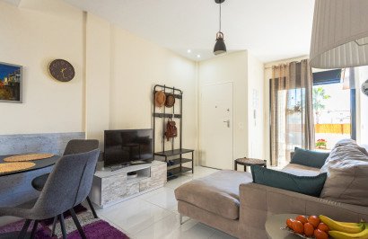 Resale - Apartment / Flat - Los Altos