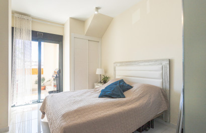 Resale - Apartment / Flat - Los Altos