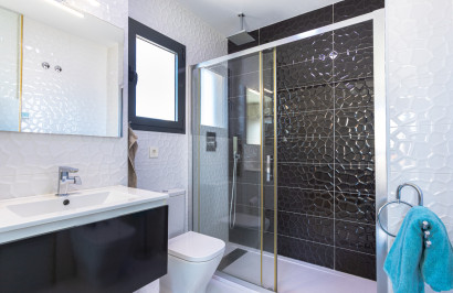 Resale - Apartment / Flat - Los Altos