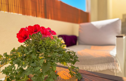 Resale - Apartment / Flat - Los Altos