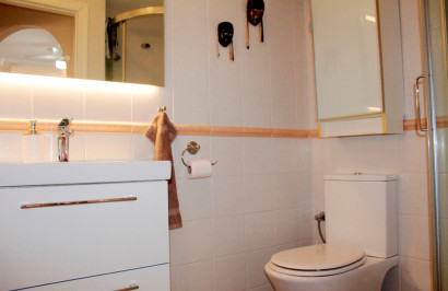 Reventa - Villa independiente - Villamartín - PAU 8