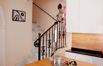 Reventa - Villa independiente - Villamartín - PAU 8