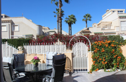 Reventa - Villa independiente - Villamartín - PAU 8