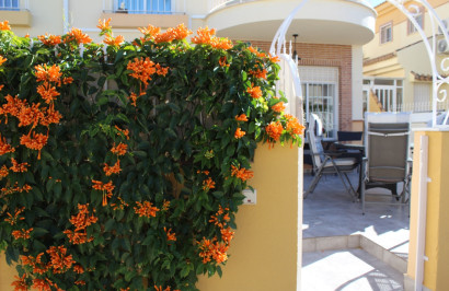 Reventa - Villa independiente - Villamartín - PAU 8