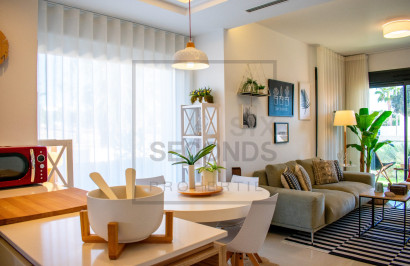 Resale - Semi - Detached Villa - Ciudad Quesada