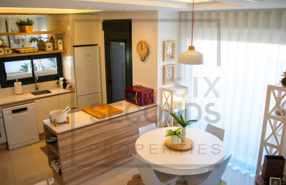 Resale - Semi - Detached Villa - Ciudad Quesada