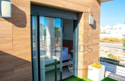 Resale - Semi - Detached Villa - Ciudad Quesada