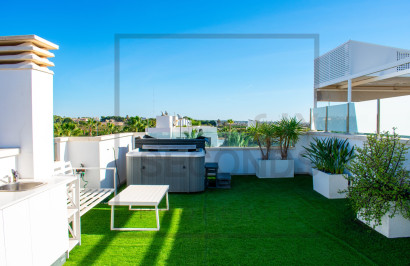 Resale - Semi - Detached Villa - Ciudad Quesada