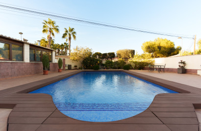 Reventa - Villa Pareada - Torrevieja - Los Balcones
