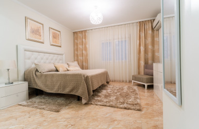Reventa - Villa Pareada - Torrevieja - Los Balcones