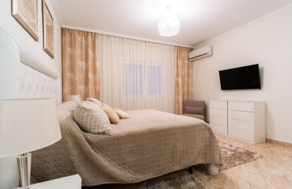 Reventa - Villa Pareada - Torrevieja - Los Balcones