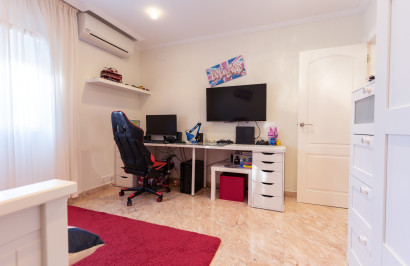 Reventa - Villa Pareada - Torrevieja - Los Balcones