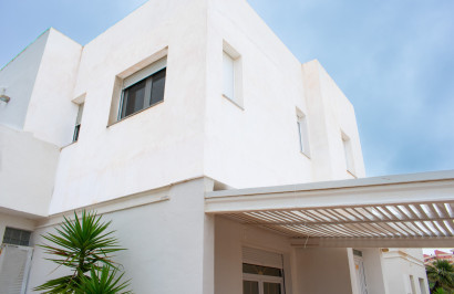 Resale - Detached Villa - Cartagena - La Manga del Mar Menor