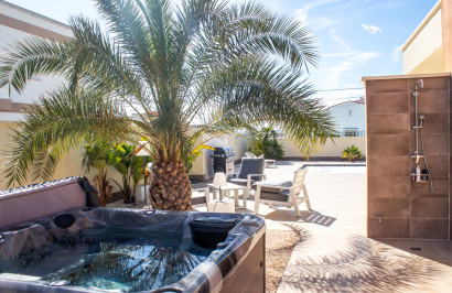 Reventa - Villa Pareada - Torrevieja - La Siesta - El Salado - Torreta