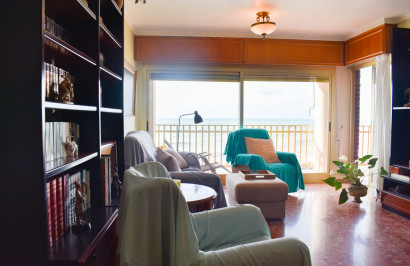 Resale - Apartment / Flat - Torrevieja - Torrevieja Centro