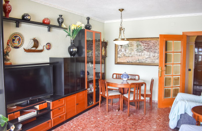 Resale - Apartment / Flat - Torrevieja - Torrevieja Centro