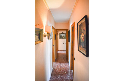 Resale - Apartment / Flat - Torrevieja - Torrevieja Centro