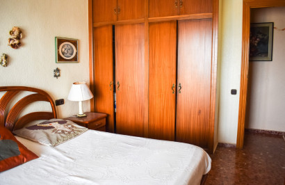 Resale - Apartment / Flat - Torrevieja - Torrevieja Centro