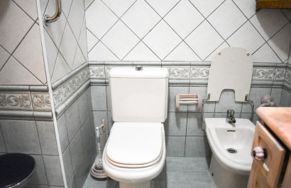 Resale - Apartment / Flat - Torrevieja - Torrevieja Centro