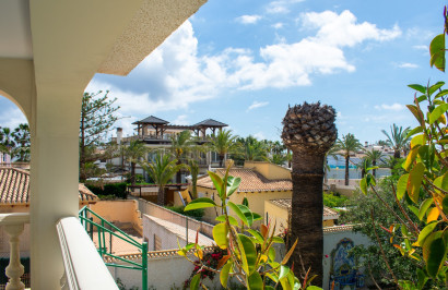 Reventa - Villa independiente - Orihuela Costa - MUY CERCA DE LA PLAYA