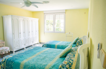 Reventa - Villa independiente - Orihuela Costa - MUY CERCA DE LA PLAYA