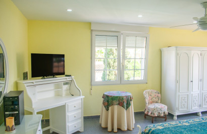 Reventa - Villa independiente - Orihuela Costa - MUY CERCA DE LA PLAYA