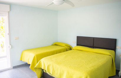 Reventa - Villa independiente - Orihuela Costa - MUY CERCA DE LA PLAYA