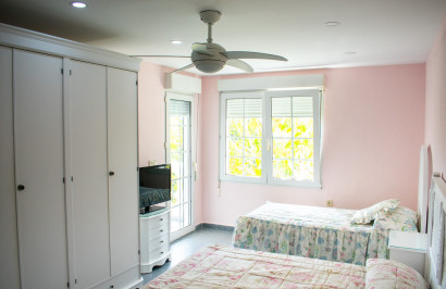 Reventa - Villa independiente - Orihuela Costa - MUY CERCA DE LA PLAYA