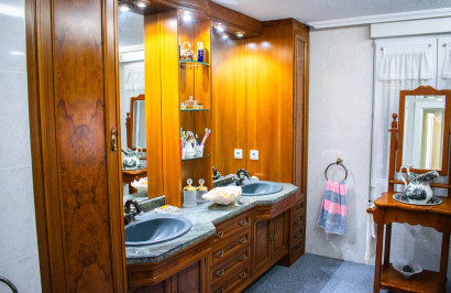 Reventa - Villa independiente - Orihuela Costa - MUY CERCA DE LA PLAYA