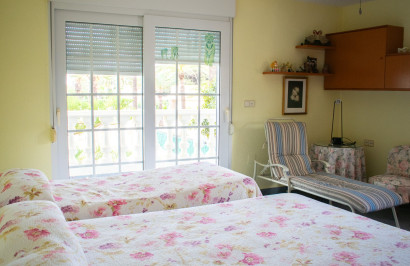 Reventa - Villa independiente - Orihuela Costa - MUY CERCA DE LA PLAYA