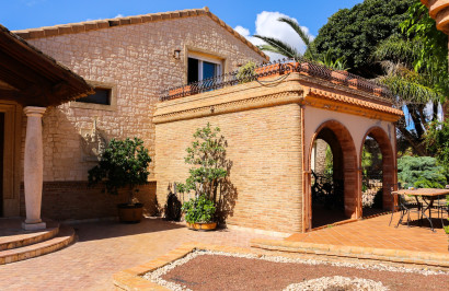 Resale - Detached Villa - Los Urrutias