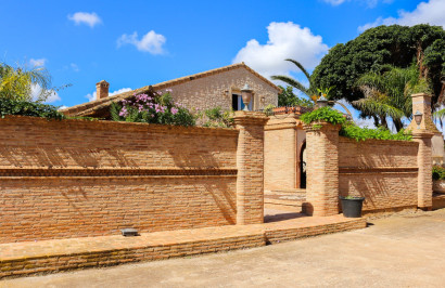 Resale - Detached Villa - Los Urrutias