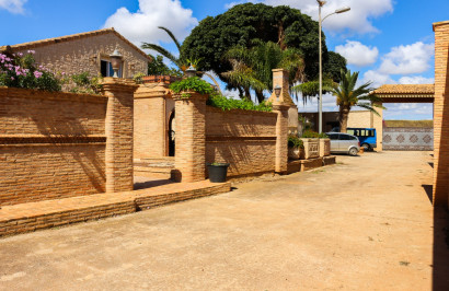 Resale - Detached Villa - Los Urrutias