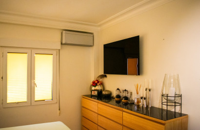 Resale - Apartment / Flat - Torrevieja - Torrevieja Centro