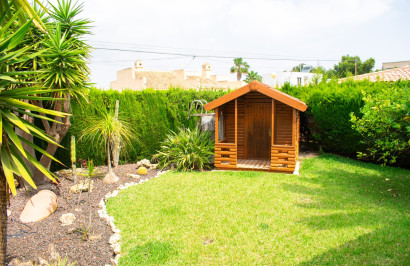 Reventa - Villa Pareada - Orihuela Costa - MUY CERCA DE LA PLAYA