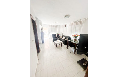 Reventa - Apartamento / Piso - Torrevieja - Centro