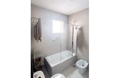 Reventa - Apartamento / Piso - Torrevieja - Centro