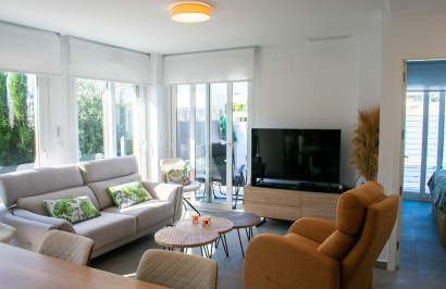 Herverkoop - Halfvrijstaande villa - Entre Naranjos