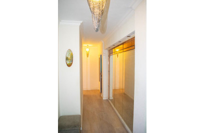 Reventa - Apartamento / Piso - Torrevieja - Torrevieja Centro