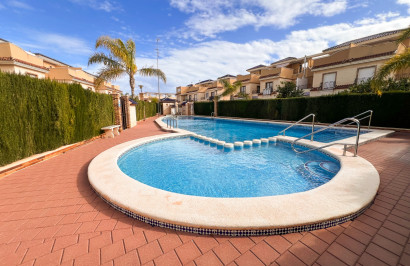 Herverkoop - Halfvrijstaande villa - Pilar de la Horadada