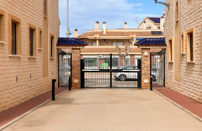 Herverkoop - Halfvrijstaande villa - Pilar de la Horadada