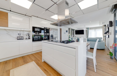 Herverkoop - Vrijstaande villa - Torrevieja