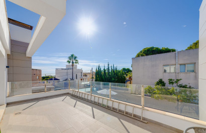 Herverkoop - Vrijstaande villa - Torrevieja